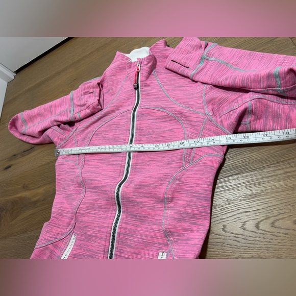 Size 4 lululemon Define jacket - vintage lululemon Forme jacket - Picture 10 of 11